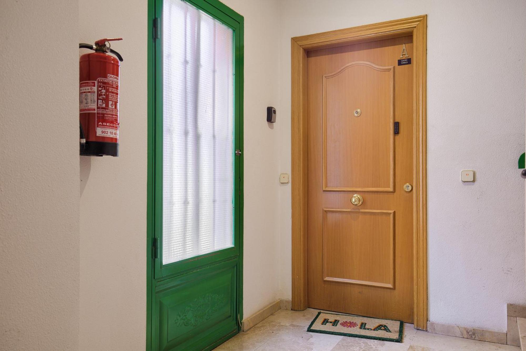 Casona 44 - Apartamento Para 2 Con Wifi, Ac Y Patio Exterior Alcala de Henares Luaran gambar